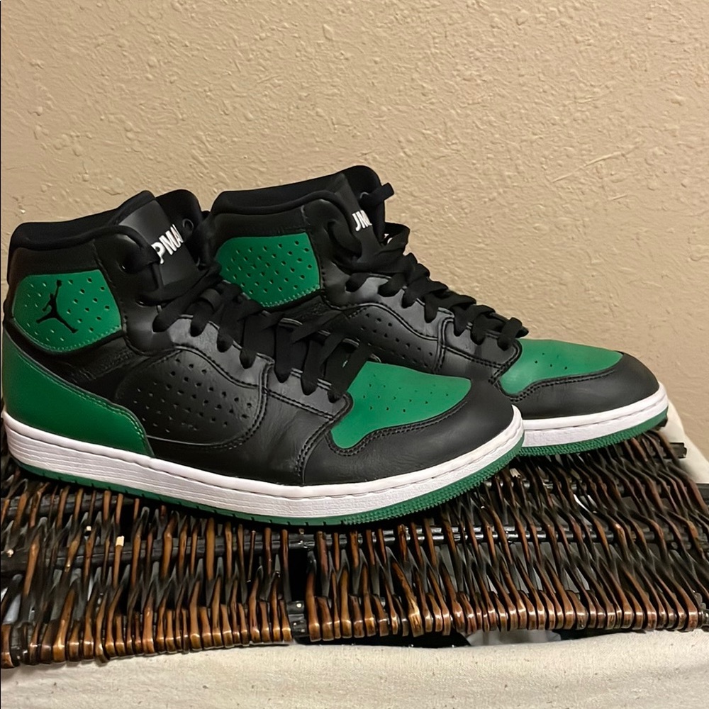 Jordan Black and Green Men's Sneakers